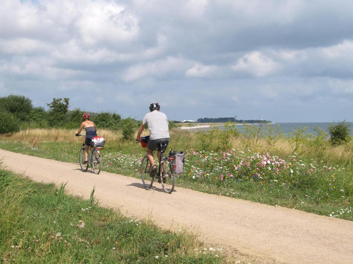 Direkt-Am-Suedstrand Burgtiefe auf Fehmarn Exterior photo